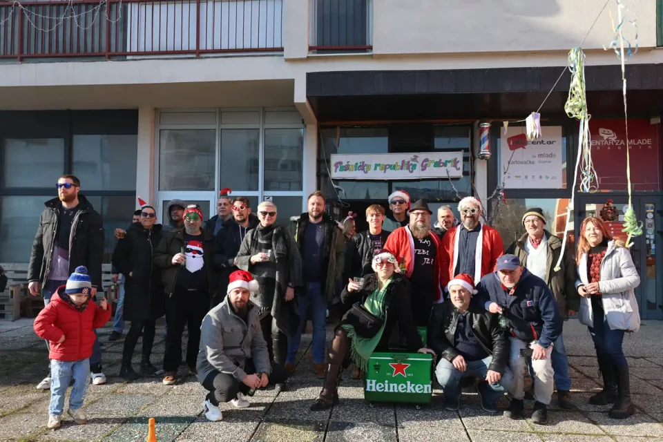 FOTO GALERIJA Antonele Zvonković – Doček Nove godine u podne kod Pudine – 31. prosinca 2024.