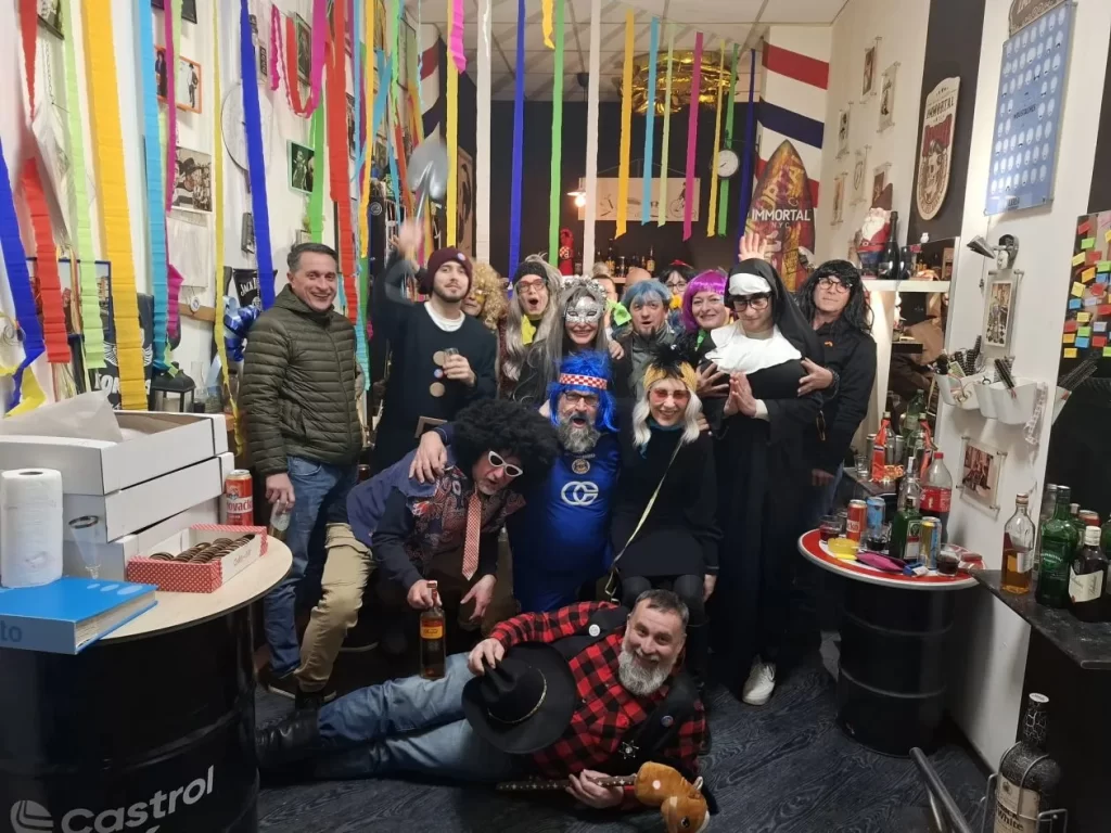 Britve mirovale, smijeh radio: Fašnička republika Grabrik zasjedala u Pudininoj brijačnici